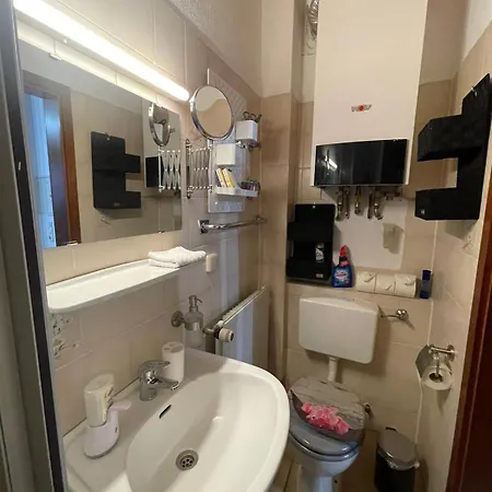 Barbarosa 6 Koenigstaedten Opel-airport-messe Naehe روزلسهايم