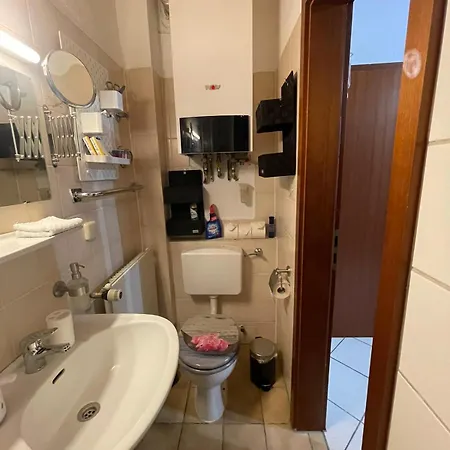 Barbarosa 6 Koenigstaedten Opel-airport-messe Naehe