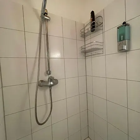 Barbarosa 6 Koenigstaedten Opel-airport-messe Naehe شقة روزلسهايم