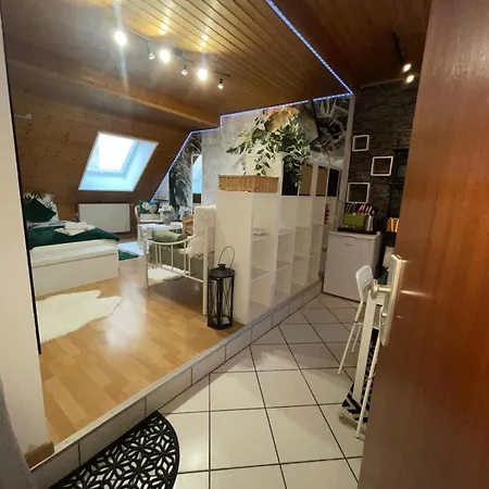 Barbarosa 6 Koenigstaedten Opel-airport-messe Naehe شقة