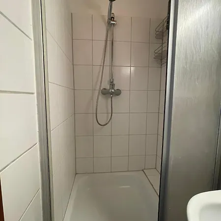 Barbarosa 6 Koenigstaedten Opel-airport-messe Naehe * روزلسهايم