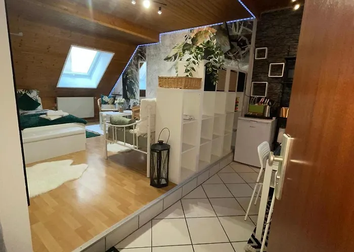 Barbarosa 6 Koenigstaedten Opel-airport-messe Naehe Apartmán